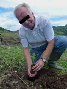 Die angebliche Kautschukplantage mit 30.000 Bäumen auf der Finca Tres X 1 in Costa Rica mit den Koordinaten 9 Grad 57'38'' N und 83 Grad 34'42'', fotografiert am 29. August 2013