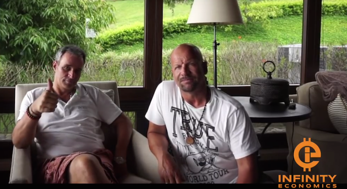 Mr. Stefan (links) und Mr. Dennis Nowak (lebt auf Mallorca) von der Community Finanzplattform Infinity Economics grüßen über Youtube privat aus Costa Rica © Youtube Mr. Stefan (links) und Mr. Dennis Nowak (lebt auf Mallorca) von der Community Finanzplattform Infinity Economics grüßen über Youtube privat aus Costa Rica © Youtube