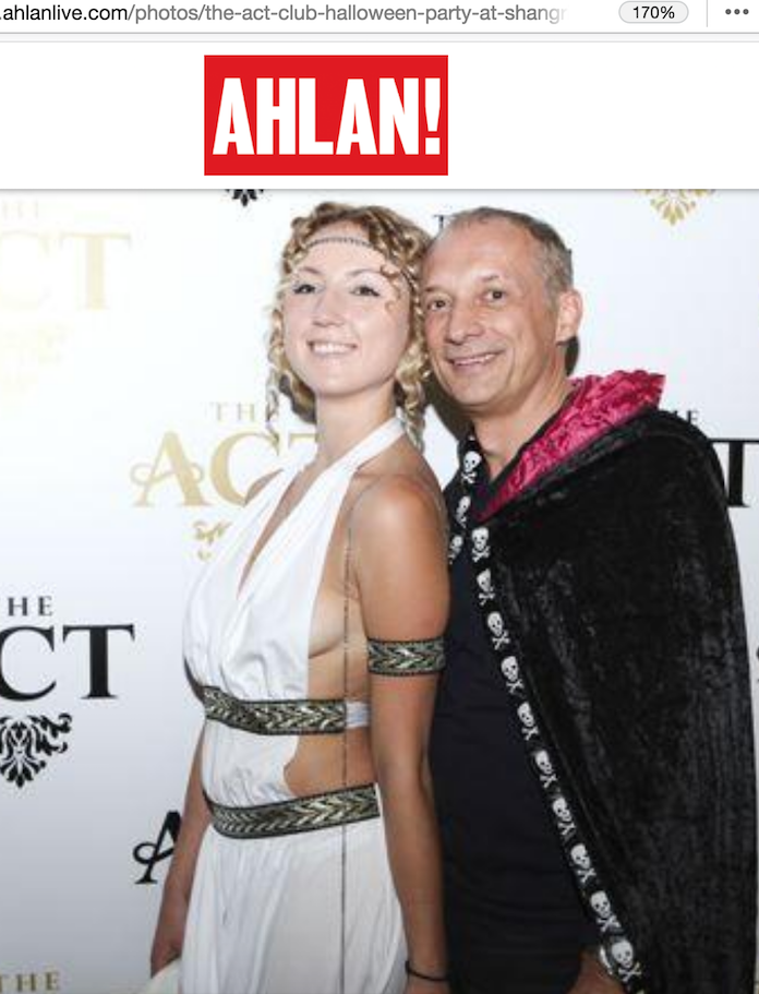 Zeigten sich am 31. Oktober 2013 als Privatpaar auf der Halloween Party The Act im Shangri-La Hotel in Dubai: Kay Rieck, Gründungsgesellschafter der Deutschten Oel & Gas AG (inzwischen aus Stuttgart nach Berlin verzogen und in Brutus AG umbenannt) und Yulianna Anikieieva, inzwischen Finanzvorstand (CFO) des Projekts HELENA Oil & Gas aus Anchorage in Alaska mit Förderrechten für Oil und Gas in Texas © Ausriss aus Ahlanlive.com